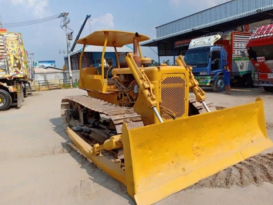 ขายค่ะ  แทรกเตอร์ CAT D4D
