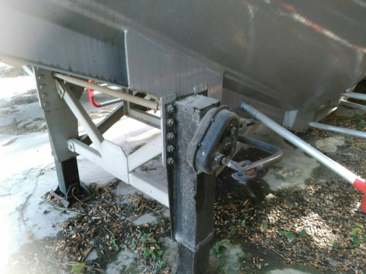 ขายรถแบคโฮ HITACHI EX200-2 ราคา 550000 ขายรถแบคโฮ HITACHI EX200-2 ราคา 550000