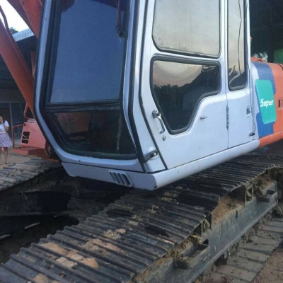 ขายรถแบคโฮ HITACHI EX200-2 ราคา 550000 ขายรถแบคโฮ HITACHI EX200-2 ราคา 550000