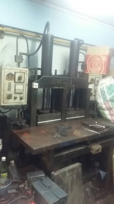 ขายเครื่องอัดยาง2หัวหน้าโต๊ะ11นิ้วพร้อมใช้