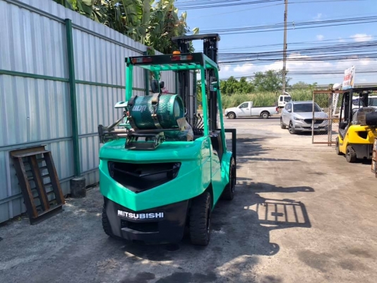 ขาย MITSUBISHI ล่าสุด 3.5 ตัน 4 เมตร เบนซิน/LPG ปี2013 ชั่วโมง 5 พัน 094-426-7888 จะเด็ด ขาย MITSUBISHI ล่าสุด 3.5 ตัน 4 เมตร เบนซิน/LPG ปี2013 ชั่วโมง 5 พัน 094-426-7888 จะเด็ด