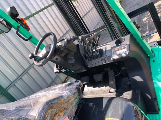 ขาย MITSUBISHI ล่าสุด 3.5 ตัน 4 เมตร เบนซิน/LPG ปี2013 ชั่วโมง 5 พัน 094-426-7888 จะเด็ด ขาย MITSUBISHI ล่าสุด 3.5 ตัน 4 เมตร เบนซิน/LPG ปี2013 ชั่วโมง 5 พัน 094-426-7888 จะเด็ด