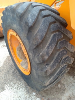 ขายจ้า..รถตัก KOMATSU 507  เก่านอกแท้  มาใหม่สภาพสวย  คล่องมากๆๆ  ลองระบบกันได้ทุกวัน  โทร 089-3818694  จ๊อย