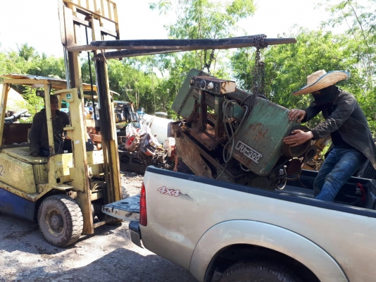 tractor-backhoe จัดส่ง เครื่องตัดเหล็ก เก่าญี่ปุ่น แบบใบเลื่อย สายพาน ให้ลูกค้าจากรังสิตครับ ขอบคุณมากครับ