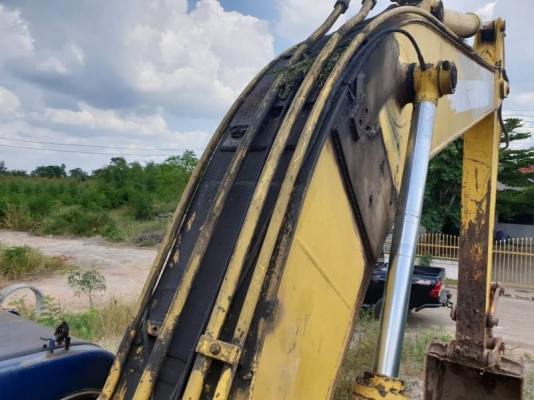 ขายรถแบคโค KOBELCO SK 200-3 เอกสารเล่มทะเบียน ราคา.450,000 โช้เปลี่ยนมาใหม่ เฟรมสวย ไฟฟ้าตัด จอ กล่อง อยู่ เอวมีขยับนิดหน่อย แผ่นขนาด 80 สวย รถใช้งานได้ ไล่ระบบอีกนิดหย่อย ขายตามสะภาพ ท่านลูกค้าท่านใดสนใจโทรหา 081-3531946 ต่อ.บางนา &amp; ID-LINE รถอยู่ บุ