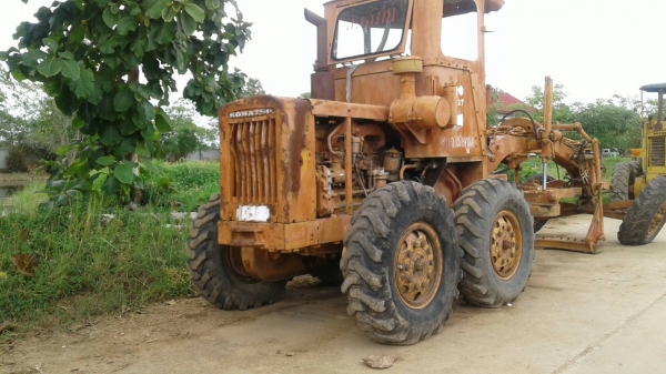 ขาย เหมา 4 คัน รถเกรดเลอร์  2 คัน รถแม็คโคร 1 คัน รถเกรดดัน 1 คัน  ราคา  1,150,000 บาท