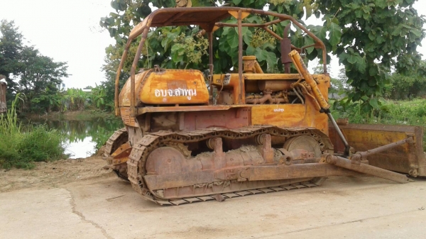 ขาย เหมา 4 คัน รถเกรดเลอร์  2 คัน รถแม็คโคร 1 คัน รถเกรดดัน 1 คัน  ราคา  1,150,000 บาท