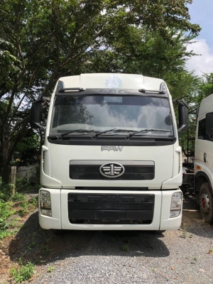 มาใหม่ 4 คัน หัวลาก 10 ล้อ คันละ 365,000 บาท  FAW 380 แรง ปี 2557 สภาพสวย 2 เพลา  8 เกียร์ฟูลเลอร์ (LOW-HIGH) NGV8 ถัง เครื่อง 380 แรง ดี. (มีปั้มไฮโดรลิกระบบดั้ม ) หัวสวยมีแอร์ คัสชีสวย เอกสารเล่มทะเบียน  รถอยู่  สระบ โทร 0610710295  สนใจ รายการสินค้า อื