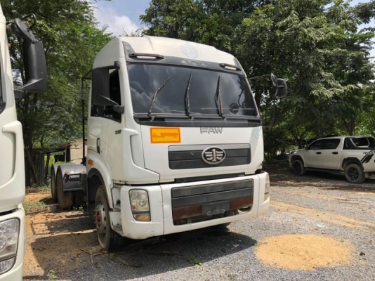 มาใหม่ 4 คัน หัวลาก 10 ล้อ คันละ 365,000 บาท  FAW 380 แรง ปี 2557 สภาพสวย 2 เพลา  8 เกียร์ฟูลเลอร์ (LOW-HIGH) NGV8 ถัง เครื่อง 380 แรง ดี. (มีปั้มไฮโดรลิกระบบดั้ม ) หัวสวยมีแอร์ คัสชีสวย เอกสารเล่มทะเบียน  รถอยู่  สระบ โทร 0610710295  สนใจ รายการสินค้า อื