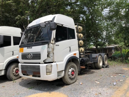 มาใหม่ 4 คัน หัวลาก 10 ล้อ คันละ 365,000 บาท  FAW 380 แรง ปี 2557 สภาพสวย 2 เพลา  8 เกียร์ฟูลเลอร์ (LOW-HIGH) NGV8 ถัง เครื่อง 380 แรง ดี. (มีปั้มไฮโดรลิกระบบดั้ม ) หัวสวยมีแอร์ คัสชีสวย เอกสารเล่มทะเบียน  รถอยู่  สระบ โทร 0610710295  สนใจ รายการสินค้า อื