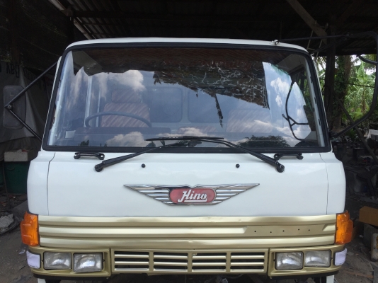 ขาย หัวสิบล้อ HINO sumo 227  สีใหม่ มีขาดีด กันชนหน้า อุปกรณ์ครบ ยกใส่ได้เลย