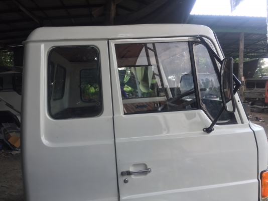 ขาย หัวสิบล้อ HINO sumo 227  สีใหม่ มีขาดีด กันชนหน้า อุปกรณ์ครบ ยกใส่ได้เลย