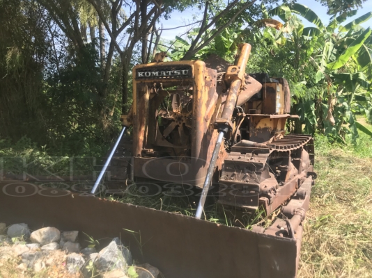 ขายด่วน เป็นอะไหล่ D5 /15 เครื่องไม่มีฝาสูบ โซ่ ตัวเดิน สวย เอาไปปั่นได้ ขาย 150000 บาท