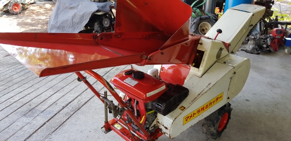 เครื่องสับกิ่งไม้ เดินหน้าถอยหลังได้  สอบถามได้ต่อรองได้ขายได้ขาย