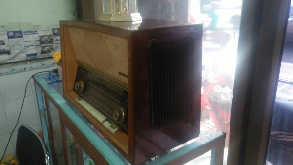 ขาย วิทยุหลอด เยอรมัน ขนาดใหญ่ สเตอริโอ ใช้งานได้หมด มี fm ขาย วิทยุหลอด เยอรมัน ขนาดใหญ่ สเตอริโอ ใช้งานได้หมด มี fm