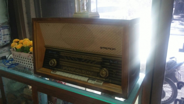 ขาย วิทยุหลอด เยอรมัน ขนาดใหญ่ สเตอริโอ ใช้งานได้หมด มี fm ขาย วิทยุหลอด เยอรมัน ขนาดใหญ่ สเตอริโอ ใช้งานได้หมด มี fm