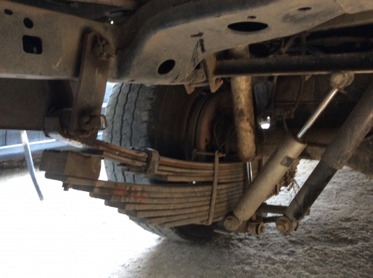 ขายเพลาลอยพร้อมแหนบ ล้อ. โช๊คใส่รีโว่มายังไม่ได้ถอด ขนาดล้อ 225/75R15 ขายเพลาลอยพร้อมแหนบ ล้อ. โช๊คใส่รีโว่มายังไม่ได้ถอด ขนาดล้อ 225/75R15