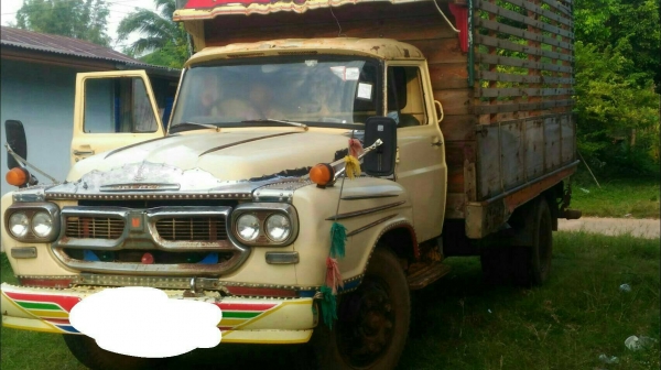 ขายIsuzu หกล้อหัวยาวเดิมๆ คัชซีสวยมากเครื่องแน่น แรงเบลคลมดันพร้อมใช้งาน