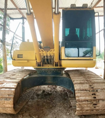 KOMATSU PC 200-8 MO ใช้งาน 10,200 hr บอดี้สวยจัด ช่วงล่างเต็ม เอวแน่นดี ภายในสะอาดสวย แอร์เย็น พร้อมใช้งานได้เลยครับ เอกสารอินวอยครบ ราคาต่อรองได้ครับ