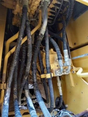 KOMATSU PC 200-8 MO ใช้งาน 10,200 hr บอดี้สวยจัด ช่วงล่างเต็ม เอวแน่นดี ภายในสะอาดสวย แอร์เย็น พร้อมใช้งานได้เลยครับ เอกสารอินวอยครบ ราคาต่อรองได้ครับ