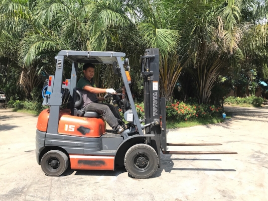 ขายFORKLIFT TOTOTA รุ่น6FG15(1.5ตัน)(แก๊สนอกแท้) สวยเดิมจากญี่ปุ่น ยังไม่เคยใช้ในไทย 139,000เท่านั้น!!