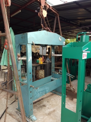 60ตัน มือสองราคาน่าคบ35,000 รวมส่ง ในกทม   ตจว ค่าส่งปลายทาง สนใจทักมาเลย ไลน muts789  โทร0896797158ช่างมัดครับ