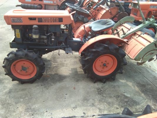 ขายยถูกมากก แทรกเตอร์ B6000 เก่านอกแท้ พร้อมใช้งาน