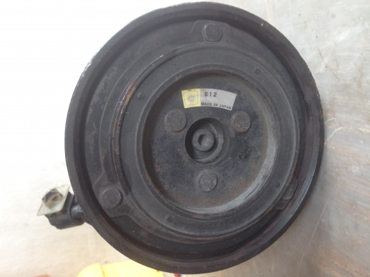 คอมแอร์BMW e36 แท้ถอดจากเครื่อง  ผ้าเบรครถก็มีตำหน่าย