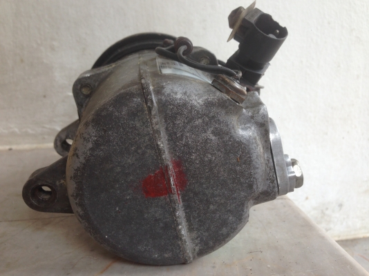 คอมแอร์BMW e36 แท้ถอดจากเครื่อง  ผ้าเบรครถก็มีตำหน่าย