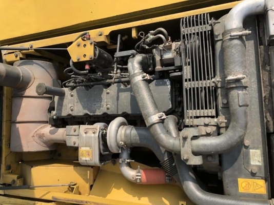 ขายรถแบคโฮมือสอง KOMATSU PC200-8 บูมยาว 16 เมตร ใช้งาน 9 พันชั่วโมง สภาพนางฟ้า ขายรถแบคโฮมือสอง KOMATSU PC200-8 บูมยาว 16 เมตร ใช้งาน 9 พันชั่วโมง สภาพนางฟ้า