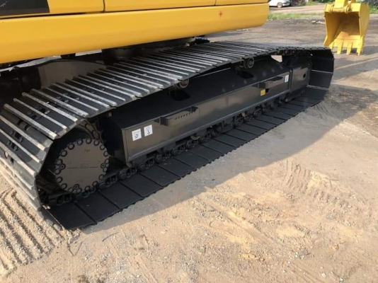 ขายรถแบคโฮมือสอง KOMATSU PC200-8 บูมยาว 16 เมตร ใช้งาน 9 พันชั่วโมง สภาพนางฟ้า ขายรถแบคโฮมือสอง KOMATSU PC200-8 บูมยาว 16 เมตร ใช้งาน 9 พันชั่วโมง สภาพนางฟ้า