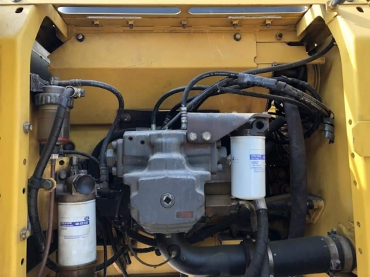 ขายรถแบคโฮมือสอง KOMATSU PC200-8 บูมยาว 16 เมตร ใช้งาน 9 พันชั่วโมง สภาพนางฟ้า ขายรถแบคโฮมือสอง KOMATSU PC200-8 บูมยาว 16 เมตร ใช้งาน 9 พันชั่วโมง สภาพนางฟ้า