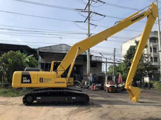 ขายรถแบคโฮมือสอง KOMATSU PC200-8 บูมยาว 16 เมตร ใช้งาน 9 พันชั่วโมง สภาพนางฟ้า ขายรถแบคโฮมือสอง KOMATSU PC200-8 บูมยาว 16 เมตร ใช้งาน 9 พันชั่วโมง สภาพนางฟ้า