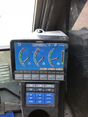 ขายรถแบคโฮมือสอง KOMATSU PC200-8 บูมยาว 16 เมตร ใช้งาน 9 พันชั่วโมง สภาพนางฟ้า ขายรถแบคโฮมือสอง KOMATSU PC200-8 บูมยาว 16 เมตร ใช้งาน 9 พันชั่วโมง สภาพนางฟ้า