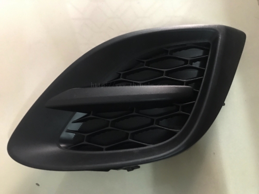 กรอบไฟตัดหมอก Mazda2 ของแท้ โฉมแรก ฝั่งซ้าย