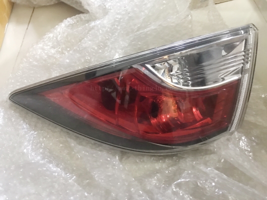 ไฟท้ายคู่ mazda2 4ประตู โฉมแรก แท้ มือสอง