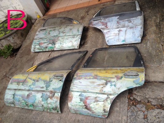 ขายประตู Nissan NV van ราคา 2900 บาท