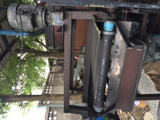 เครื่องแยกเหล็กแบบลูกกลิ้ง (Magnetic drum) ขนาดเส้นผ่าศูนย์กลาง 2.5 นิ้ว เครื่องแยกเหล็กแบบลูกกลิ้ง (Magnetic drum) ขนาดเส้นผ่าศูนย์กลาง 2.5 นิ้ว