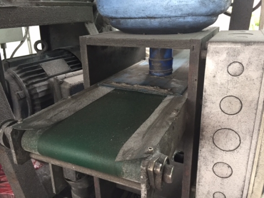 เครื่องบดเม็ดพลาสติก เส้นผ่าศูนย์กลาง 10 นิ้ว Grinder x2 mini pulverizer เครื่องบดเม็ดพลาสติก เส้นผ่าศูนย์กลาง 10 นิ้ว Grinder x2 mini pulverizer