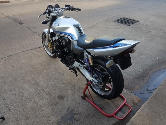 ขายแลกเทิร์น HONDA CB400 TECH1 ปี2000 สีสวย ท่อแต่ง กันล้ม ยางเต็ม อินวอยส์ สรรพสามิตร ราคา 67500 บา