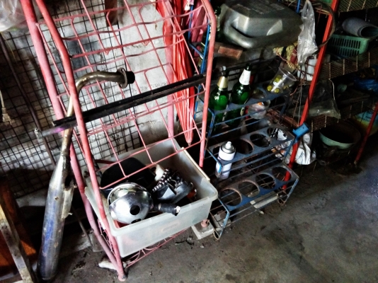 ชั้นวาง โค้กและเป็บซี่ ชิ้นละ1000 พร้อมส่ง