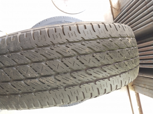 ยาง\% 215/70 R15. ปี10 nitto {ไม่มีตำนิ} เส้นละ 1,xxx