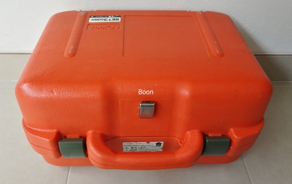 สินค้ามือสอง ขายกล้องสำรวจ Total Station SOKKIA SET350RX ถอดฐานได้ สภาพสวย 2หน้าจอ นอลปรีซึ่ม เลเซอร์นำเป้า Accuracy 3” ความละเอียดหน้าจออ่าน 1” สินค้ามือสอง ขายกล้องสำรวจ Total Station SOKKIA SET350RX ถอดฐานได้ สภาพสวย 2หน้าจอ นอลปรีซึ่ม เลเซอร์นำเป้า Accuracy 3” ความละเอียดหน้าจออ่าน 1”