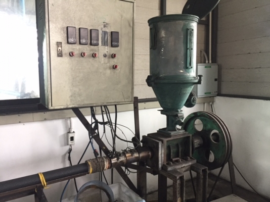 เครื่องผลิตไส้กรองน้ำดื่ม Activated Carbon Block อัตโนมัติ พร้อมเครื่องตัดอัตโนมัติ เครื่องผลิตไส้กรองน้ำดื่ม Activated Carbon Block อัตโนมัติ พร้อมเครื่องตัดอัตโนมัติ