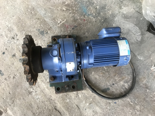 ขายมอเตอร์เกียร์ Cycro drive Sumitomo 0.2Kw. 380V อัตราทด 1:273 made in Japan เพลาออกประมาณ 5รอบต่อนาที รอบช้าแรงบิดเยอะ สภาพสวยมาก หมุนนิ่ม พร้อมใช้งาน ขายมอเตอร์เกียร์ Cycro drive Sumitomo 0.2Kw. 380V อัตราทด 1:273 made in Japan เพลาออกประมาณ 5รอบต่อนาที รอบช้าแรงบิดเยอะ สภาพสวยมาก หมุนนิ่ม พร้อมใช้งาน