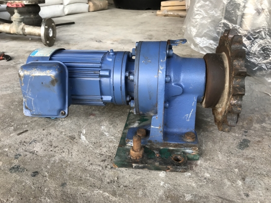 ขายมอเตอร์เกียร์ Cycro drive Sumitomo 0.2Kw. 380V อัตราทด 1:273 made in Japan เพลาออกประมาณ 5รอบต่อนาที รอบช้าแรงบิดเยอะ สภาพสวยมาก หมุนนิ่ม พร้อมใช้งาน ขายมอเตอร์เกียร์ Cycro drive Sumitomo 0.2Kw. 380V อัตราทด 1:273 made in Japan เพลาออกประมาณ 5รอบต่อนาที รอบช้าแรงบิดเยอะ สภาพสวยมาก หมุนนิ่ม พร้อมใช้งาน