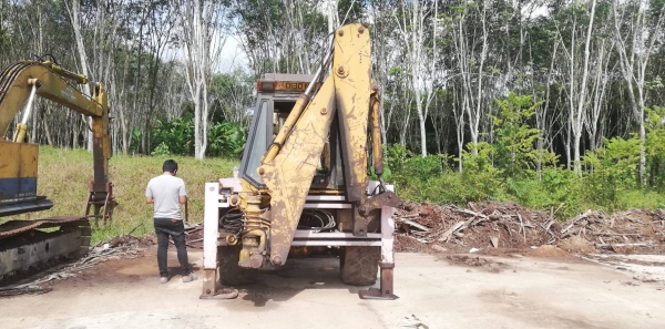 ขายJCB ตักหน้าขุดหลัง สภาพสวยพร้อมใช้ ติดต่อคุณอ๊อฟ พิจิตร 086-737-9991