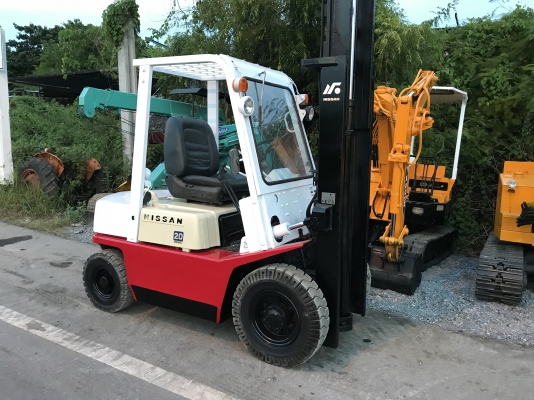 Nissan 2ตันดีเซลเก่าญี่ปุ่น สภาพดีพร้อมใช้ไม่เคยใช้ในไทยมีใบอินวอย