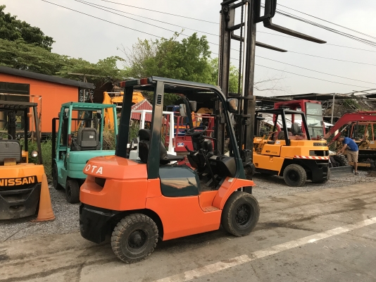 Toyota 7fg20สภาพดีเก่าญี่ปุ่น มีใบอินวอยไม่เคยใช้ในไทย Toyota 7fg20สภาพดีเก่าญี่ปุ่น มีใบอินวอยไม่เคยใช้ในไทย