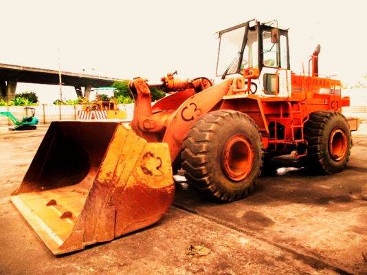 ขายถูกๆ HITACHI LX200 240 hp (179 kw) เทียบเท่ากับ KOMATSU WA430-6 สภาพสวยพร้อมใช้ โทร 084-5424150